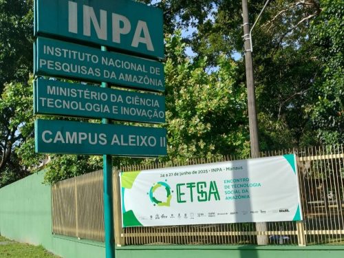 Fachada do INPA com a faixa do evento